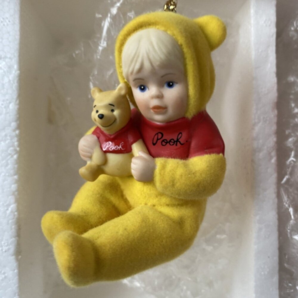 Ashton Drake A Very Pooh Christmas Ornament Set